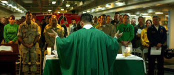 priest-mass-ordinary-times